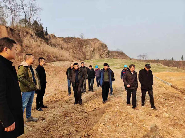 鳳礦鐵礦地質(zhì)環(huán)境綜合治理工程通過(guò)驗(yàn)收 鳳礦鐵礦地質(zhì)環(huán)境綜合治理工程通過(guò)驗(yàn)收