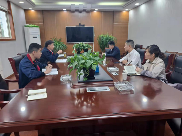 銅官區(qū)團(tuán)委書記到公司調(diào)研  銅官區(qū)團(tuán)委書記到公司調(diào)研