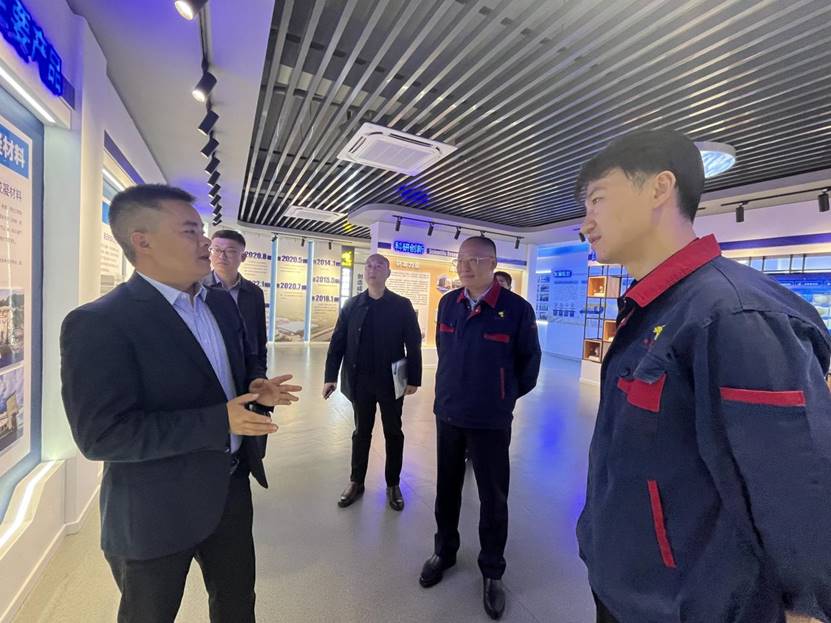 銅陵海螺水泥到建材公司開展技術(shù)交流 銅陵海螺水泥到建材公司開展技術(shù)交流